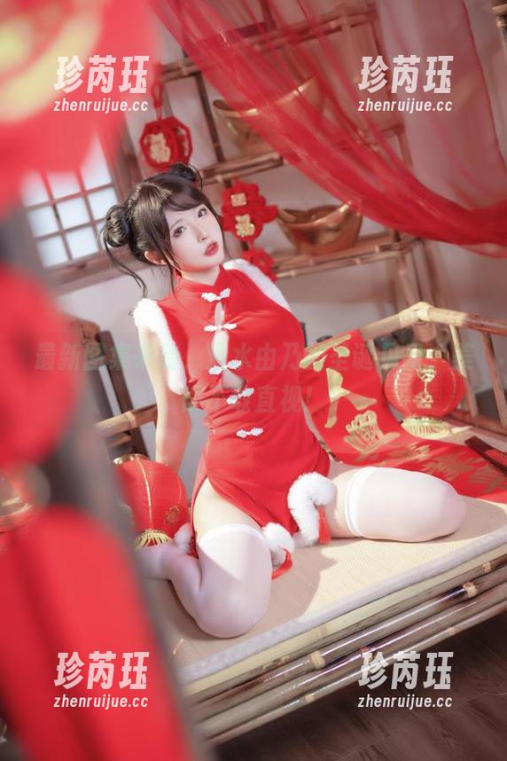 最新图集来袭，清水由乃的圣诞见习，美得不敢直视！
