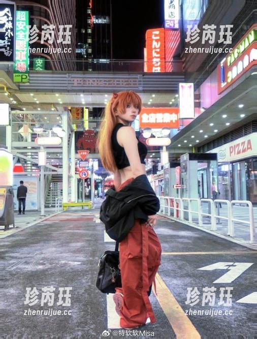 在图库里追随特软儿Sona的巫女，真心就是一种享受！