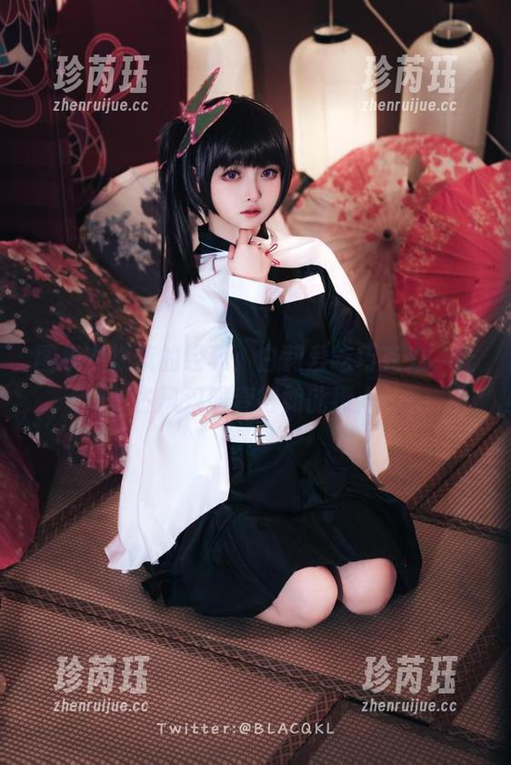 图集中燃烧的经典：白莉爱吃巧克力，让古风汉服变得如此撩人