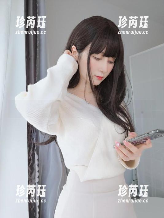 清纯的白银81：这组写真偷偷藏着什么？