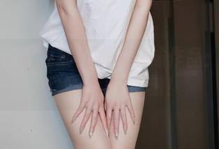 微密圈 - 白龙猫女的珠光袜作品：网盘里隐秘的闪耀时刻！