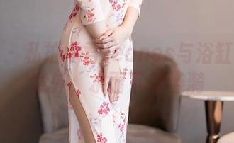 秀人网 - 私拍卓君Jeanes与浴缸：原图意外，水面下的涟漪