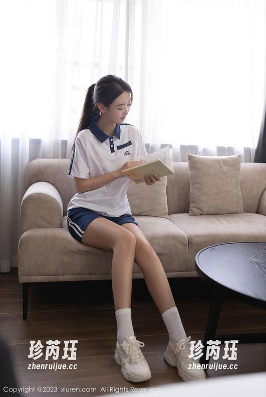秀人网 - 当唐安诺遇上JK，图包里的每一幅都是故事
