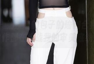 秀人网 - 奶茶味的包子的瑜伽合集：每个动作都在挑战我的审美底线。