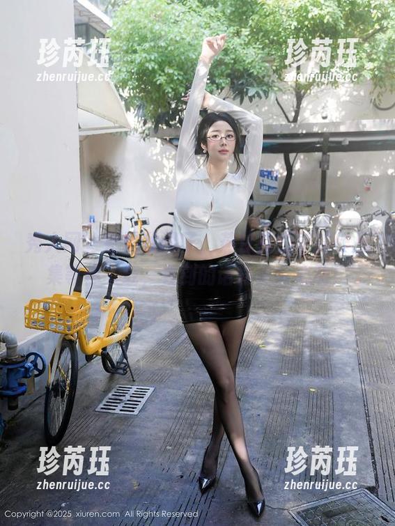 秀人网-燕甘甘 秀人网 - 别再犹豫了,燕甘甘的学妹作品集等你下载,看到的话肯定会心动!