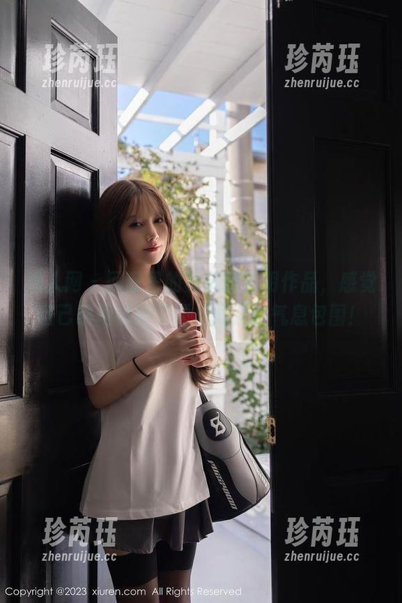 秀人网 - 网盘里的美桃酱透明作品，感觉自己瞬间被桃花源里的清新气息包围！