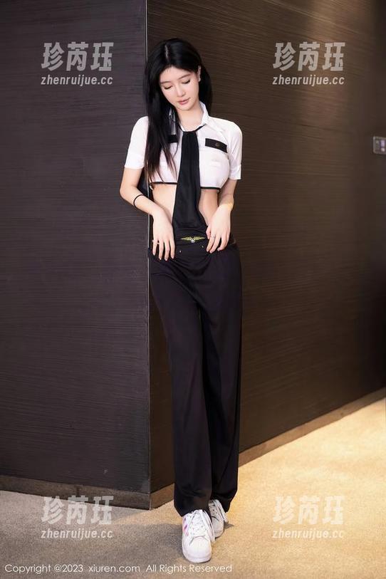 秀人网 - 修女风格：郑颖姗的作品，让人沉醉的迷离瞬间