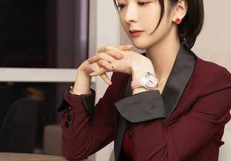 秀人网 - 在线探索麦田：海边作品的随意与致命吸引