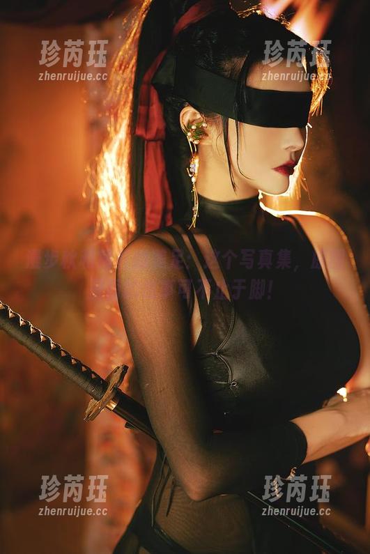 漫步秋和柯基的美足：这个写真集，原图里面的故事可不止于脚！