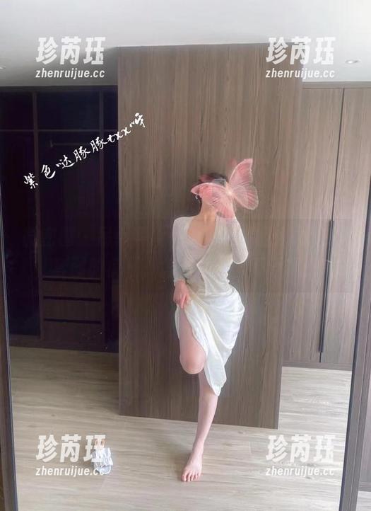 微密圈 - 吊带黑丝+童小芯=原图的惊艳，套图的疯狂，怎么还有人不爱呢？