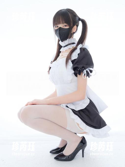 紧急企划 - 龙崎聆音的长腿在高清写真中翩翩起舞，简单的腿竟如此撩人。