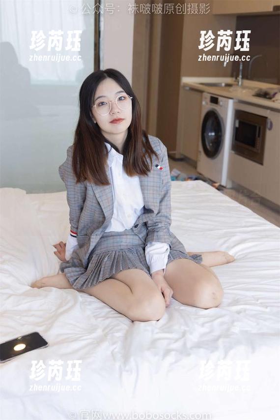 袜啵啵 - 小甜豆的户外生活：这张图片合集你绝对不想错过！