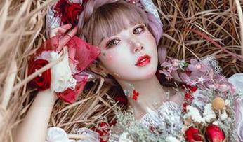 看看阿包也是兔娘的清纯原图，谁说清纯就不能有点小调皮？