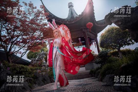 走进露儿大魔王的高清写真集，竟然遇上了禁闭者娜恰，脑洞大开的瞬间不容错过！