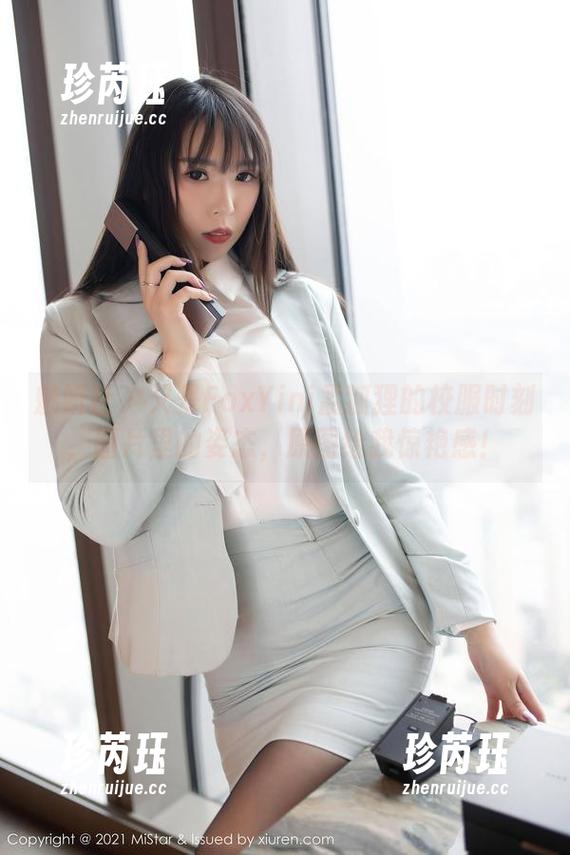 魅妍社 - 又是FoxYini孟狐狸的校服时刻，图片里的姿态，原图给我惊艳感！