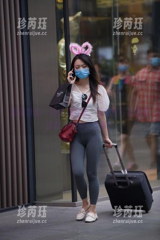 魔镜街拍 - 雨季不再来，凯恩的写真集里藏着多少晴天故事？